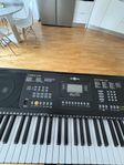 MK-7000 Gear4music Keyboard (nästan ny)