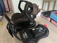 britax Römer baby car seat and 2 bases