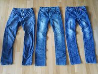 3 par blåa jeans 