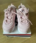 Fila sneakers Stl 27, nya i kartong 