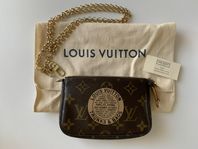 Louis Vuitton Mini pochette limited edition 
