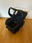 britax Römer baby car seat with base