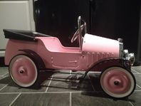 rosa trampbil classic car