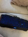 Asus Cerberus Gaming Keyboard, röd bakgrundsbelysning.