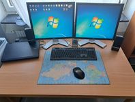 Linux laptop med dockningstation, 2 skärmar, keybord & mus.