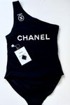 Chanel  asymmetrisk baddräkt 