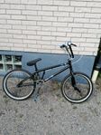 BMX 20" och en tricksparkcyckel