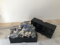 Legolåda + ca 7 kg blandat Lego 