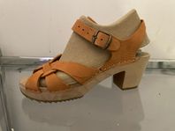BETTY Orange- MOHEDA- classic swedish clogs and wooden shoes