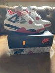 Nike Air Jordan 4 retro Strl 9.5