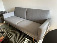 3-sits ljusgrå soffa från Jysk