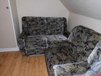 1 st bekväm tvåsitssoffa soffa + 1 st fåtölj avhämtning