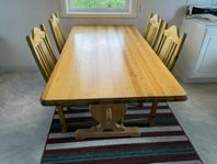 Köksbord och 4 stolar i furu 