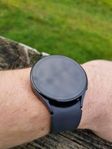 Samsung Galaxy Watch 5 eSIM grå (väldigt bra skick)