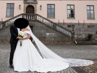 Brudklänning Milla Nova & brudslöja från Poirier