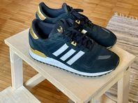 ADIDAS ZX 700 W CORE BLACK/ FTW WHITE/ GOLD MT