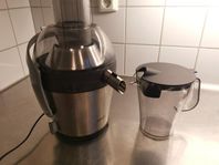 Rensar skåpen i köket, slumpas juicer 400kr 