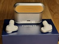 HÖRLURAR (PHILIPS FIDELIO T1) ENDAST TESTADE