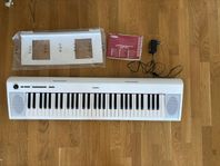 Keyboard- Yamaha Piaggero NP-12