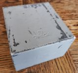 Omega box