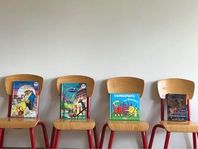 Fyra barnböcker på franska (fransk text) i fint skick!