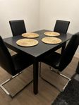 Utdragbart matbord 90/170 x 90 x 75 cm med 4 stolar