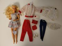 Barbie set med kläder och accesoarer