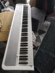 Korg B1 piano (130x33x10cm)