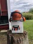 Skogsverktyg / Husqvarna verktygsbälte samt Stihl hjälmpak