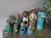 8 äldre keramik blomsterflickor 