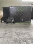 Xbox series X + 2 handkontroller och 1 spel