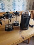Kaffekvarn och presskaffe kannor 