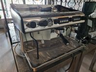 espressomaskin, kvarn, salladskärare.
