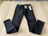 Nya Levis jeans 164