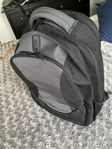 Vadderad och väldigt bekväm ryggsäck i nylon