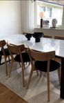 Marmor matbord med 6 stolar 