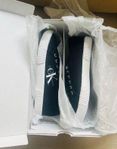 Calvin Klein Sneakers, skor, Unisex, Ny. Svart. STRL: 40 