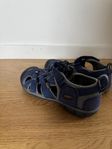 Keen sandaler storlek 30