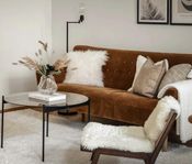Brun Sammet Soffa, brown velvet couch