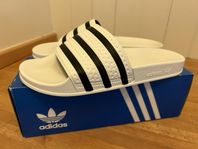 nya adidas tofflor 