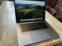 Apple MacBook Pro Retina 15” Touchbar 2018