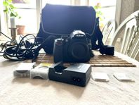 Nikon D5000 kamerahus, väska, minneskort, laddare samt USB-