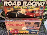 Scalextric bilbana och supertrain tåg