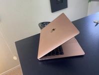 MacBook Pro/Air maxad 4 kärnor i7/16/1TB
