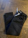 svarta jeans (140)