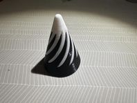 Omöjlig spiral-kon, svart/vit