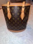 Louis Vuitton handbag ”petit bucket”