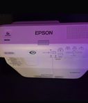 Epson  EB685  Ultra Short Throw projektor 