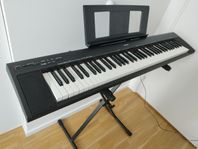 Yamaha Portable Grand NP-30 Digital Piano