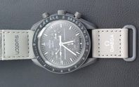 OMEGA - BIOCERAMIC MOONSWATCH - Mission  to the Moon